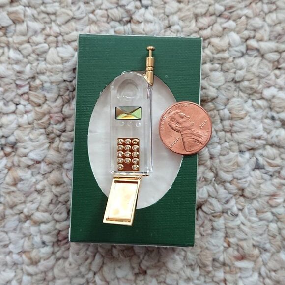 Swarovski Crystal collectors item - Miniature Figurine of a Flip cell phone - Picture 5 of 6